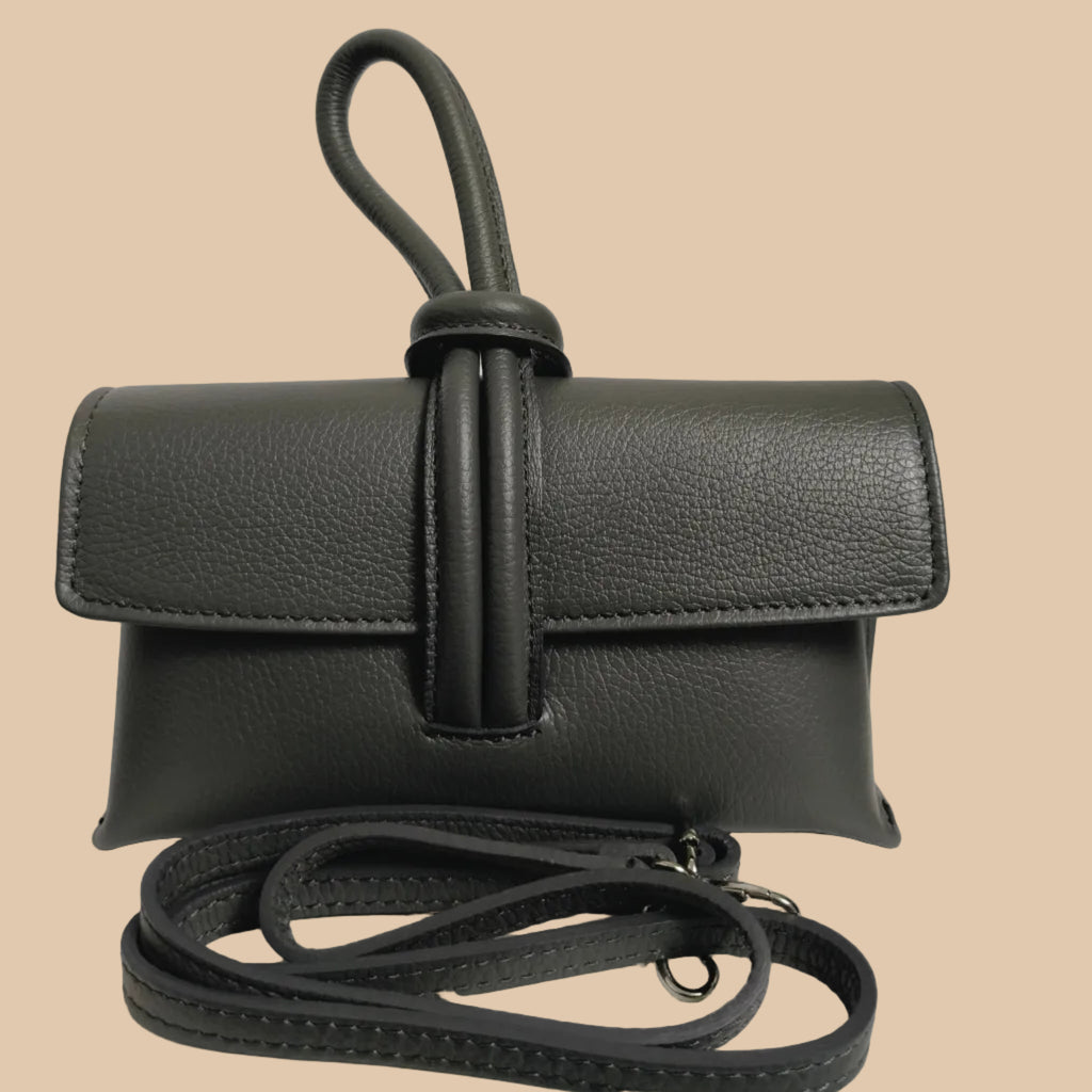 BOLSO ``ALLEGRA`` DE PIEL ITALIANA CON ASA DE NUDO Y BANDOLERA