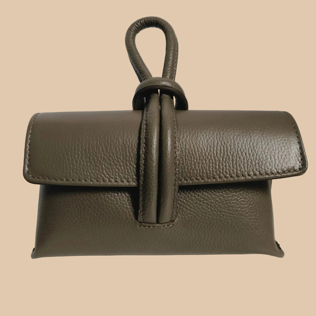 BOLSO ``ALLEGRA`` DE PIEL ITALIANA CON ASA DE NUDO Y BANDOLERA